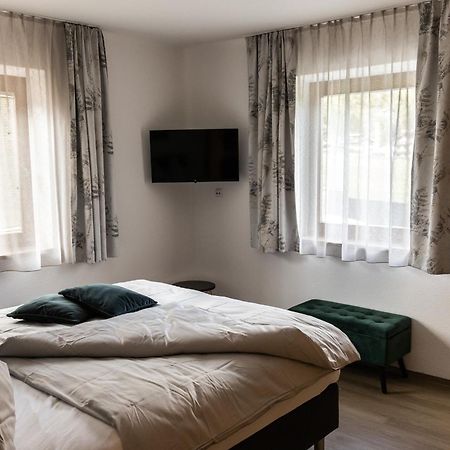 Appartement Monika Neukirchen am Großvenediger Eksteriør bilde